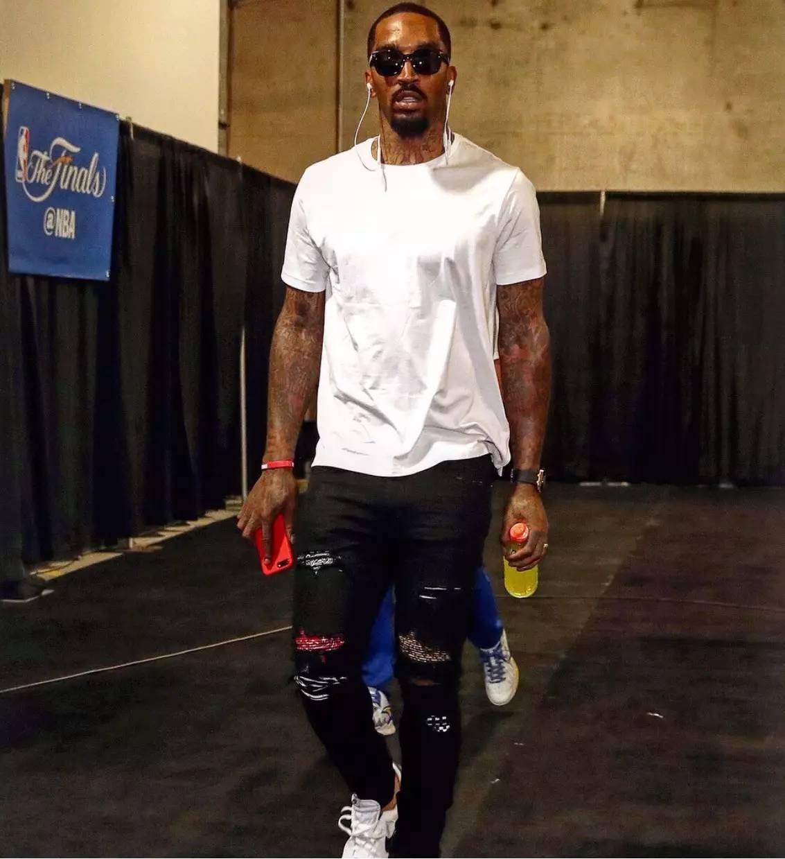 MVP实至名归！本届NBA杯布伦森淘汰赛阶段场均33.3分6.7助攻（NBA杯MVP名副其实：布伦森淘汰赛场均33.3分、6.7次助攻）