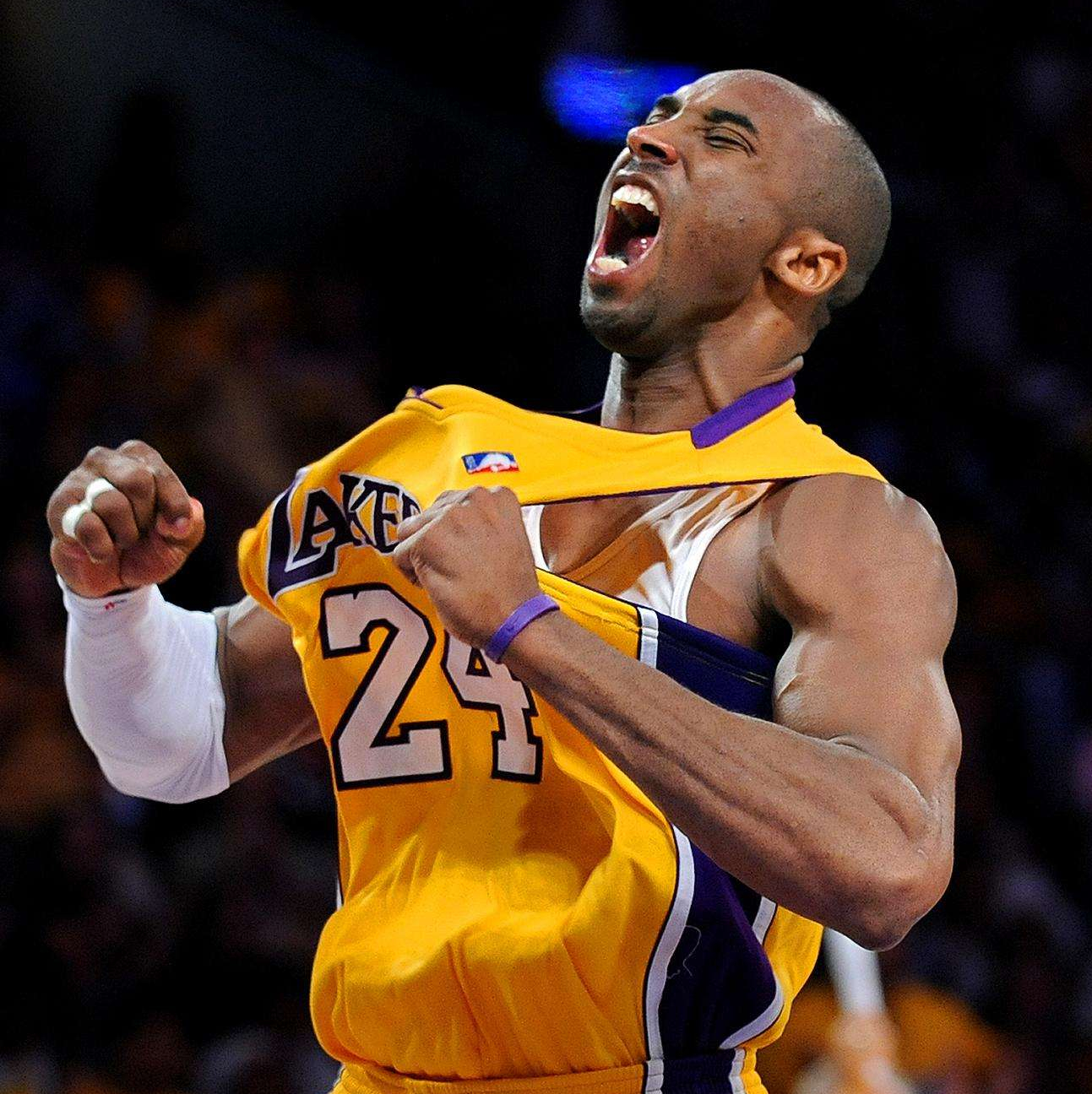 皇马大战前瞻：毕尔巴鄂竞技首发三大变阵，拉波特领衔加强后防线（皇马战前前瞻：毕尔巴鄂三处首发调整，拉波特压阵加固后防）