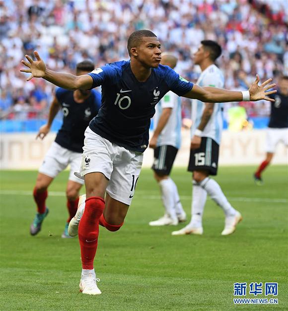 5-1到5-4！12.1亿豪门面对提款机惊险19连胜 神锋英超100球破纪录（从5-1到5-4！身价12.1亿豪门险胜“提款机”豪取19连胜，神锋英超百球创纪录）