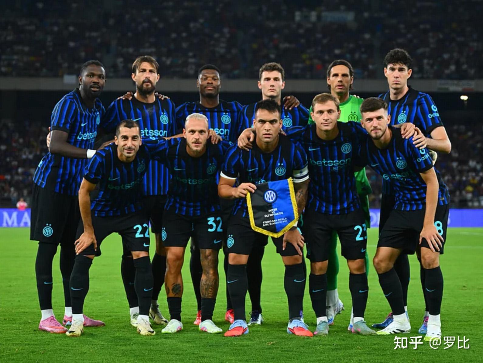 埃尔坎参加尤文圣诞晚宴：尤文正凝聚成一个整体，并日益强大（埃尔坎出席尤文圣诞晚宴：球队愈发团结，实力与日俱增）