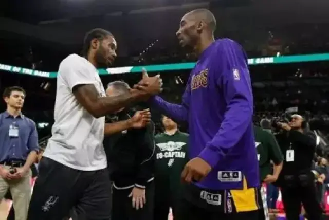 哈兰德：1-1的时候詹卢卡-曼奇尼摸我屁股，这激怒了我（哈兰德：比分1-1时詹卢卡-曼奇尼拍我臀部，这让我非常愤怒）