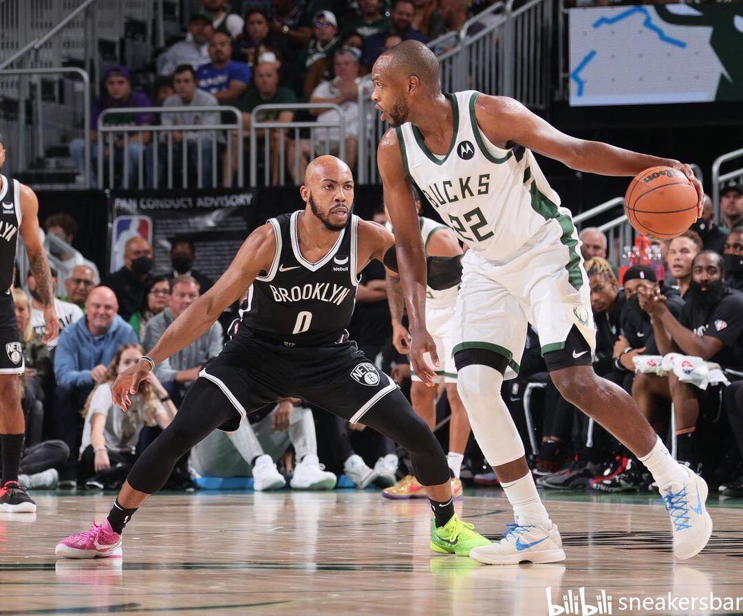 范德芬：伊萨克回了我消息，且对我的道歉非常感激（范德芬：伊萨克已回复我，并对我的道歉表示感谢）