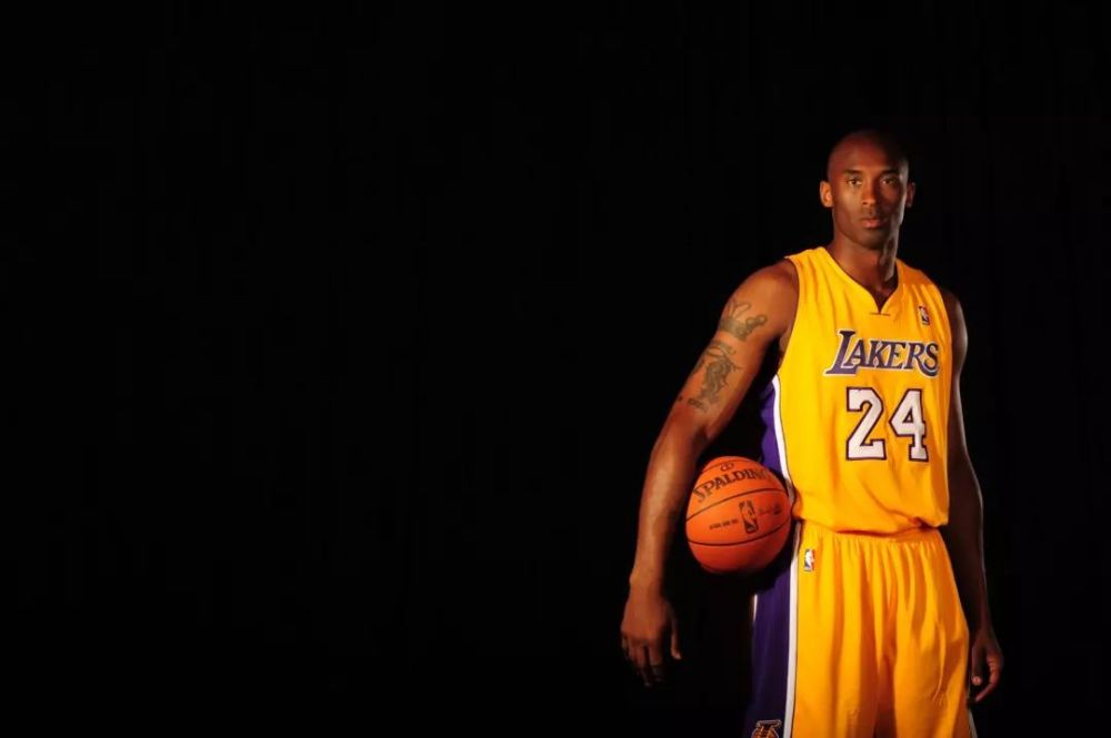 德天空：曼联已向莱比锡明确表示，他们仍在对谢什科的竞争中（德国天空体育：曼联已告知莱比锡，仍未退出谢什科争夺战）