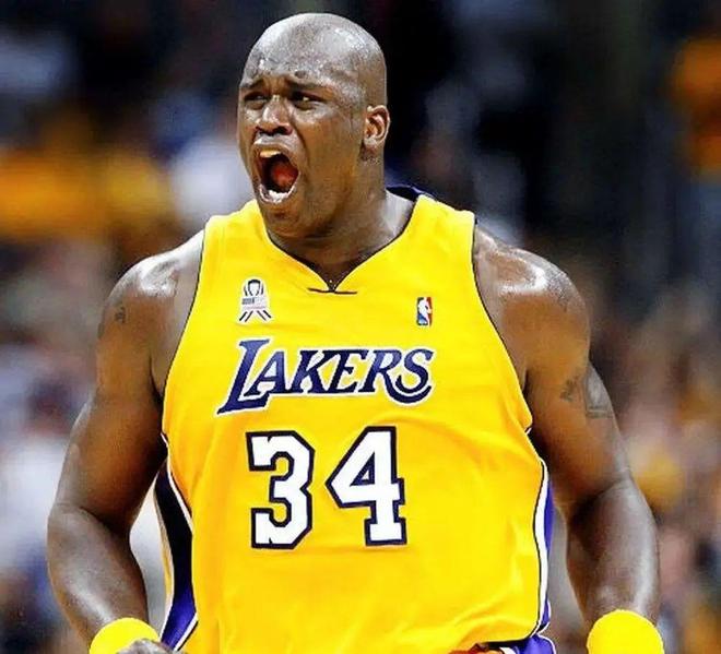 梅西21米巨型雕像已在印度完工，待周六由本人亲自揭幕（印度21米高梅西雕像落成，周六将由梅西亲自揭幕）